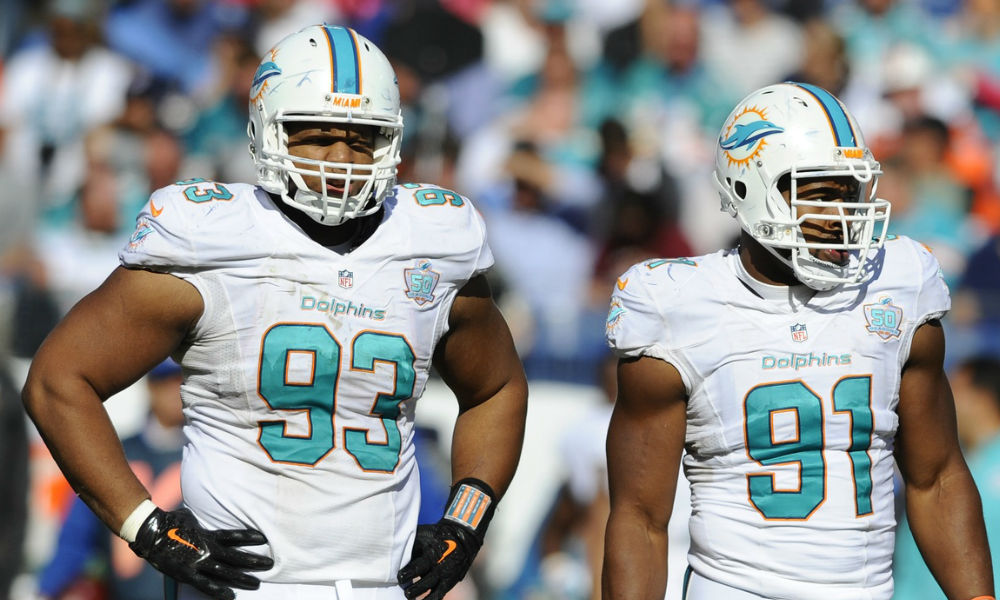 Ndamukong_Suh_Dolphins_2015_USAT